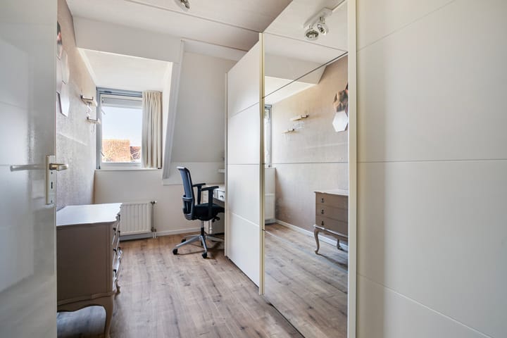 Photo 27 of Donkershoekstraat 21