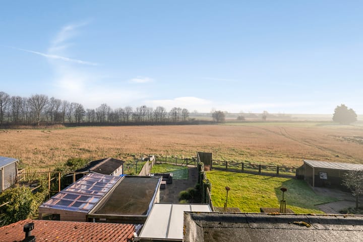 Photo 32 of Donkershoekstraat 21