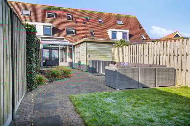 Photo 38 of Donkershoekstraat 21