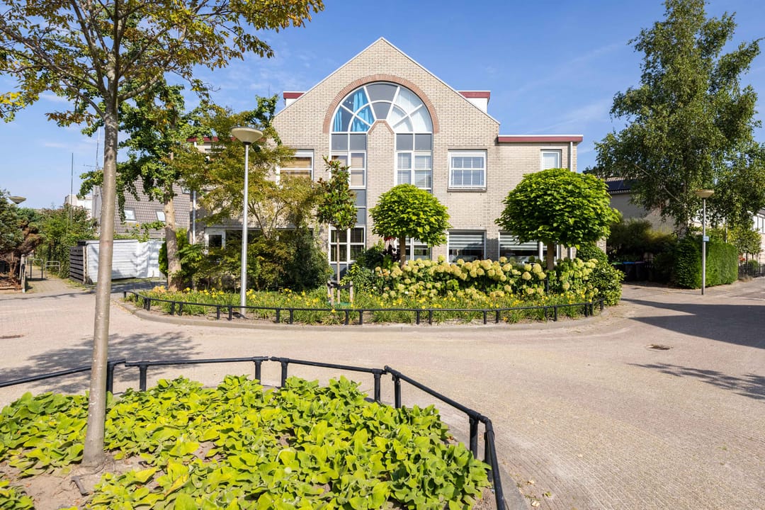 Foto 1 van Reina Prinsen Geerligspad 18