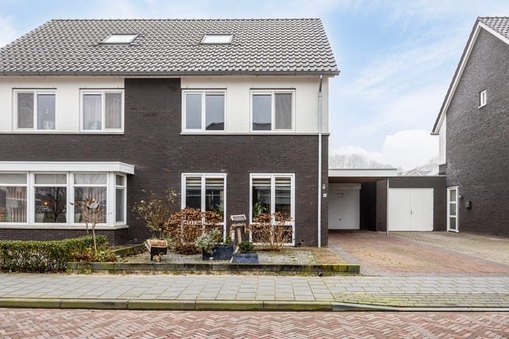 Foto 4 van Smaragdstraat 65