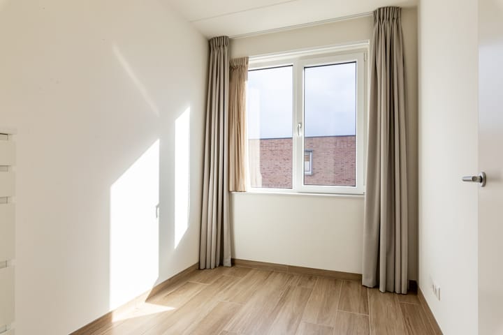 Photo 12 of Anna Maria van Schurmanlaan 14