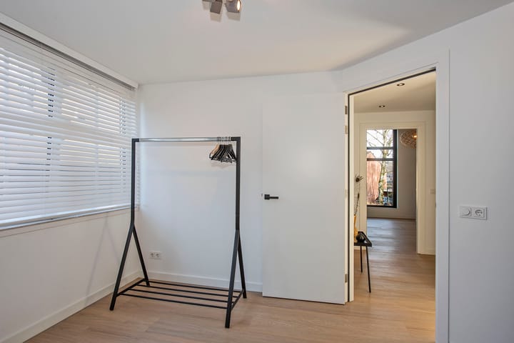 Foto 41 van Elderinkstraat 1