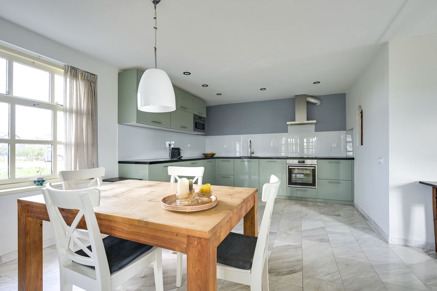 Foto 25 van Tienhovenseweg 15