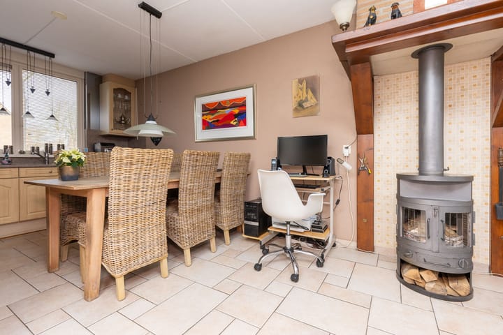 Foto 9 van Weegbree 172