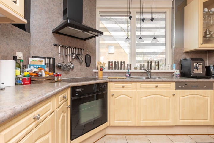 Foto 13 van Weegbree 172