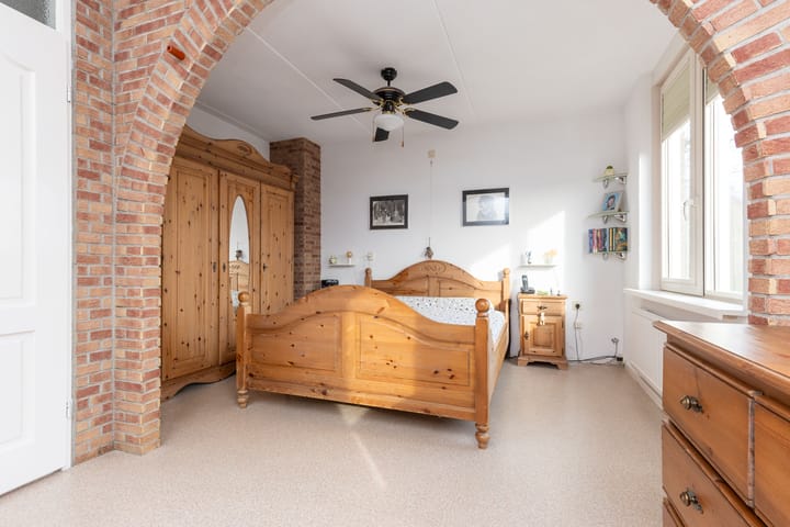 Foto 17 van Weegbree 172