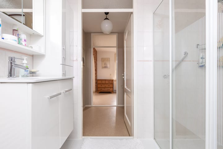 Foto 25 van Weegbree 172