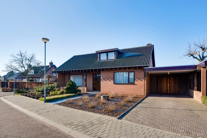 Photo 1 of Sint Maartenslaan 13