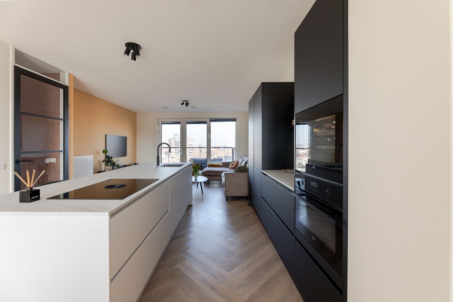 Foto 5 van Fascinatio Boulevard 706-A