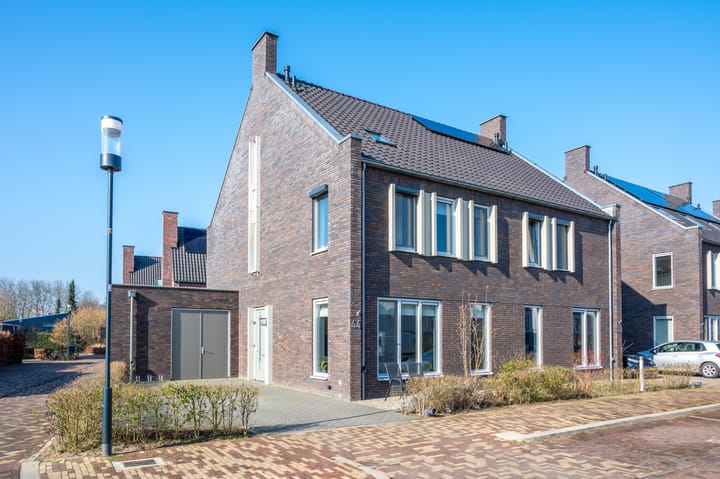 Foto 1 van Op de set 44