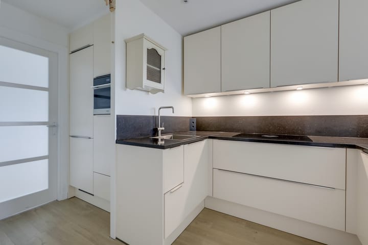 Foto 4 van Den Heuvel 106