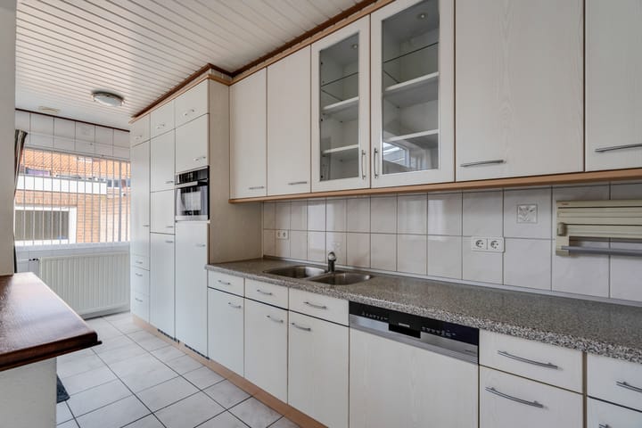 Photo 11 of Julianaweg 429