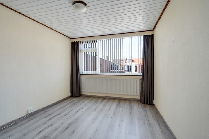 Photo 18 of Julianaweg 429