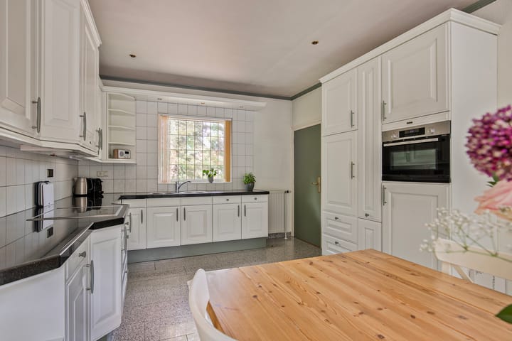 Foto 34 van Wielewaallaan 4