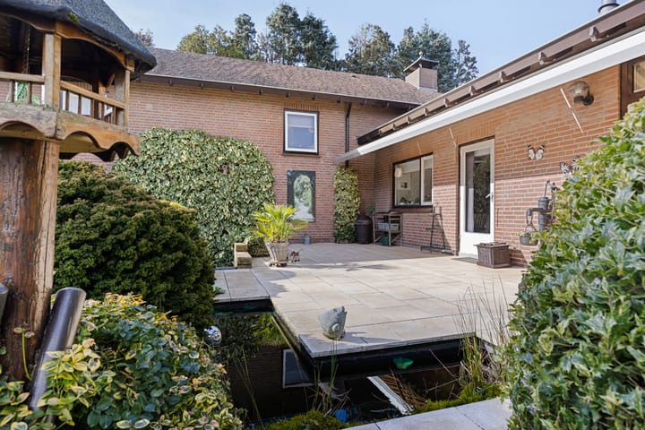 Photo 38 of Dokter Hoekstraat 9