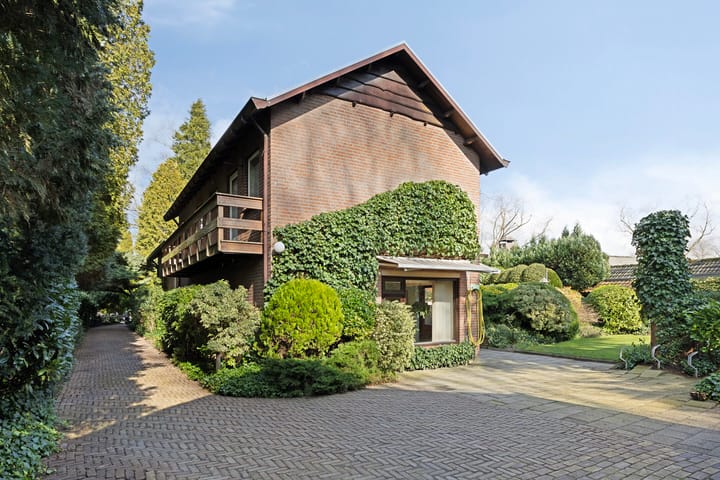 Photo 41 of Dokter Hoekstraat 9