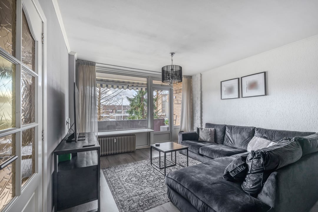 Photo 2 of Justus van Effenlaan 14