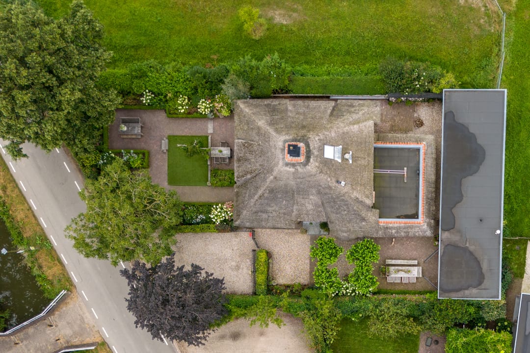 Photo 2 of Provincialeweg 37