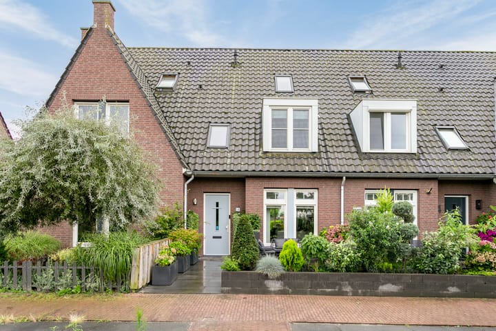 Foto 1 van Kapitein Perrotstraat 16