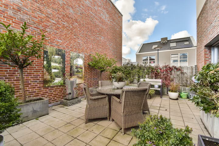 Foto 9 van Werf van Pronk 8