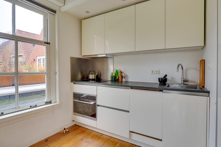 Foto 11 van Benschopperstraat 10-A