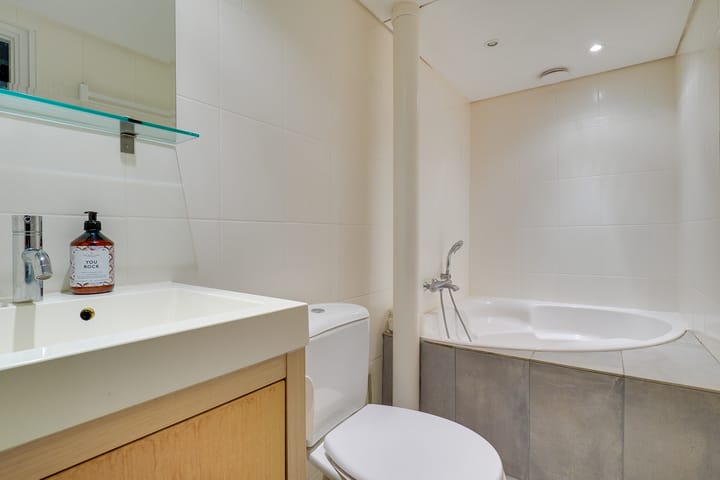 Foto 14 van Benschopperstraat 10-A