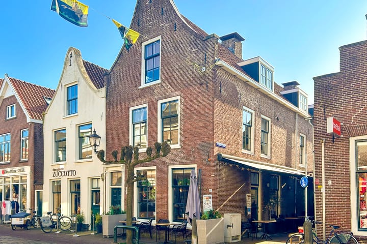 Foto 21 van Benschopperstraat 10-A