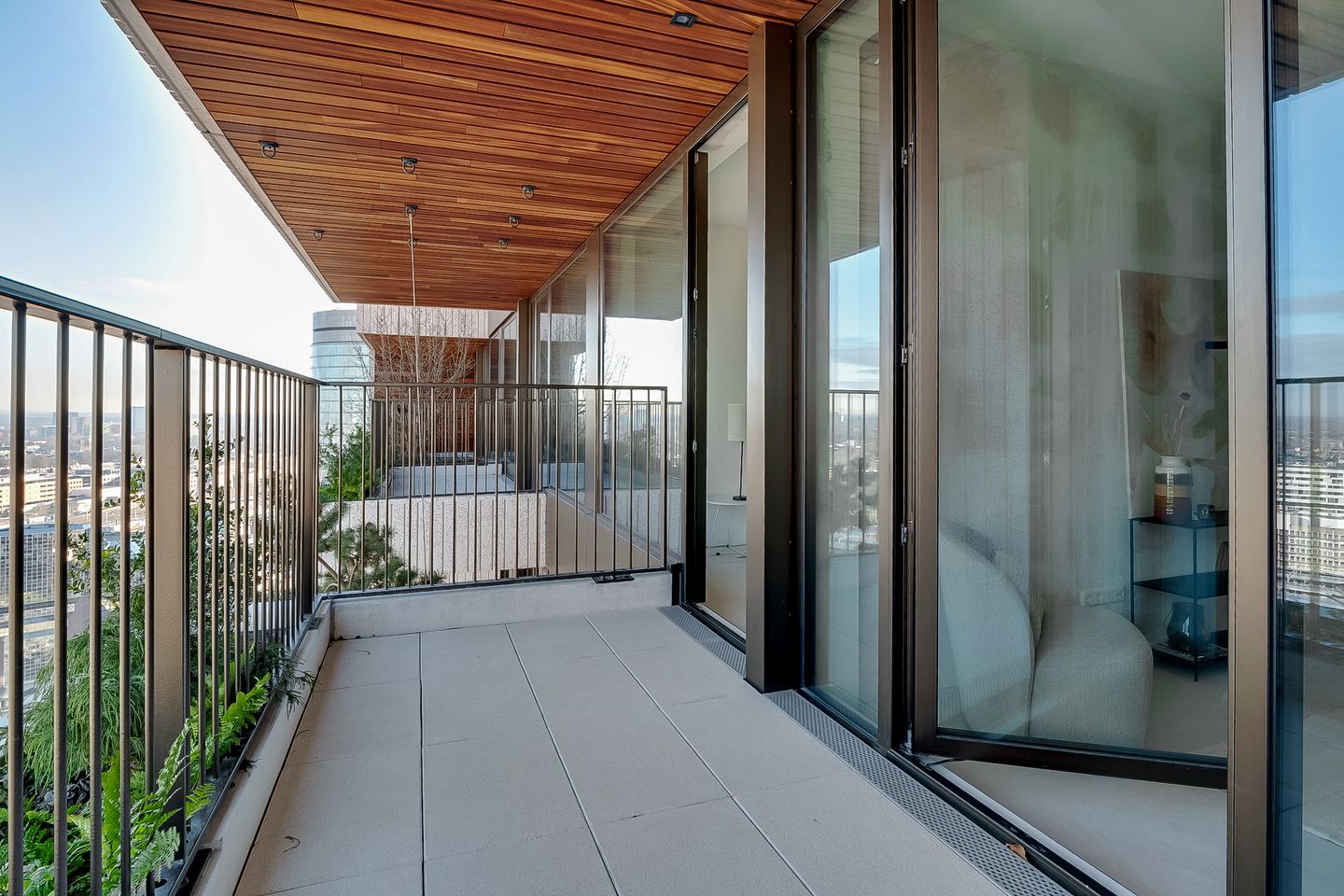 Foto 25 van Hoola van Nootenstraat 338