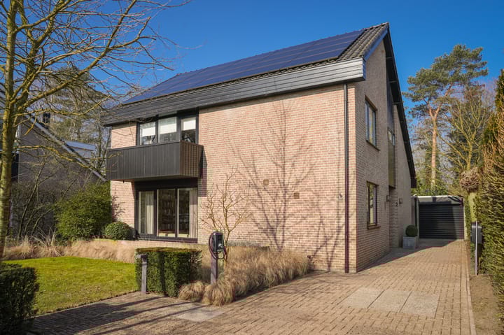 Foto 1 van Van Broghelstraat 3