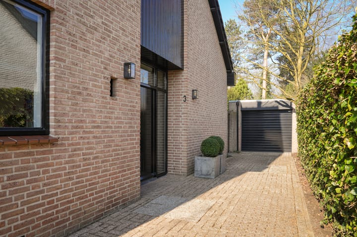 Foto 7 van Van Broghelstraat 3