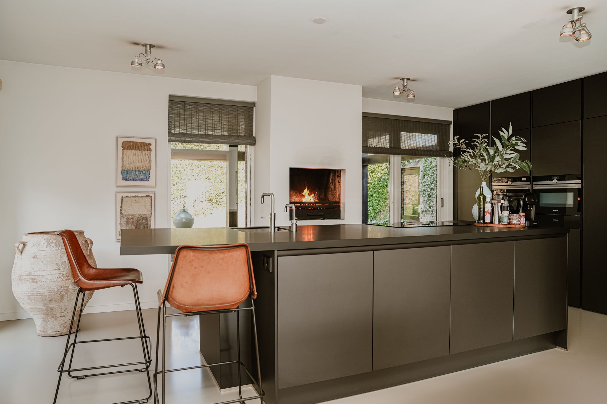 Foto 9 van Van Broghelstraat 3