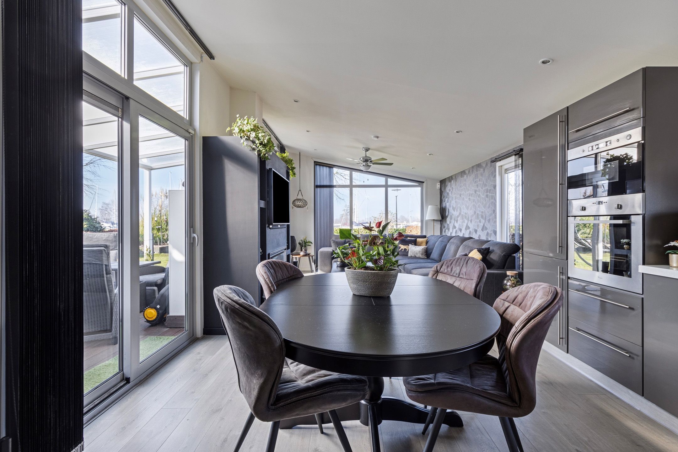 Photo 6 of Rijksstraatweg 186-269