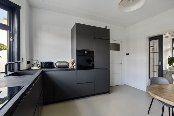 Foto 12 van Johan de Wittlaan 184