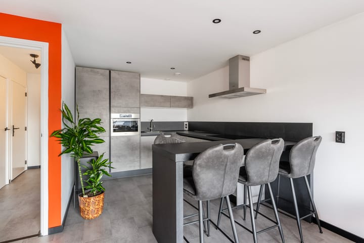 Foto 8 van Zwanebloem 64