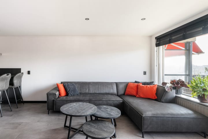 Foto 12 van Zwanebloem 64