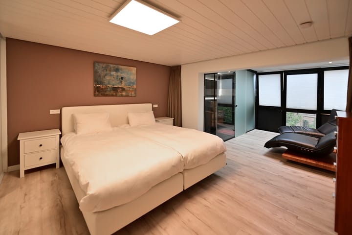 Foto 13 van Goudwespmeent 69