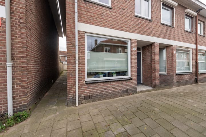 Foto 8 van Hobbemastraat 16