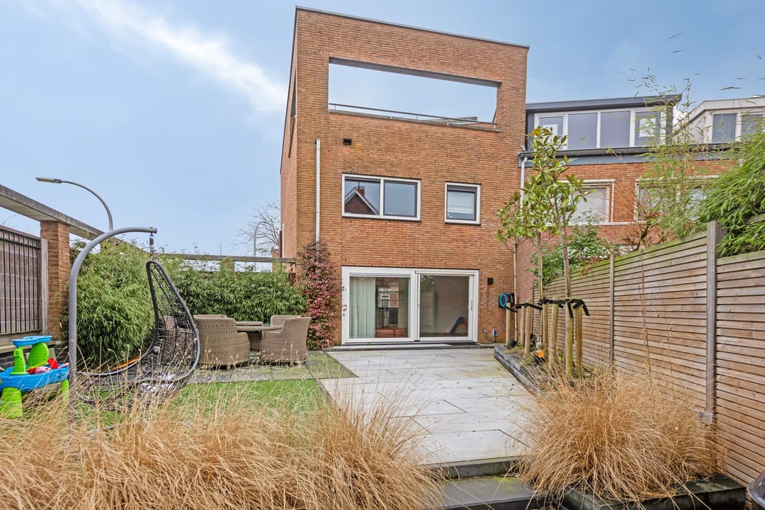 Foto 37 van Weidevogellaan 76