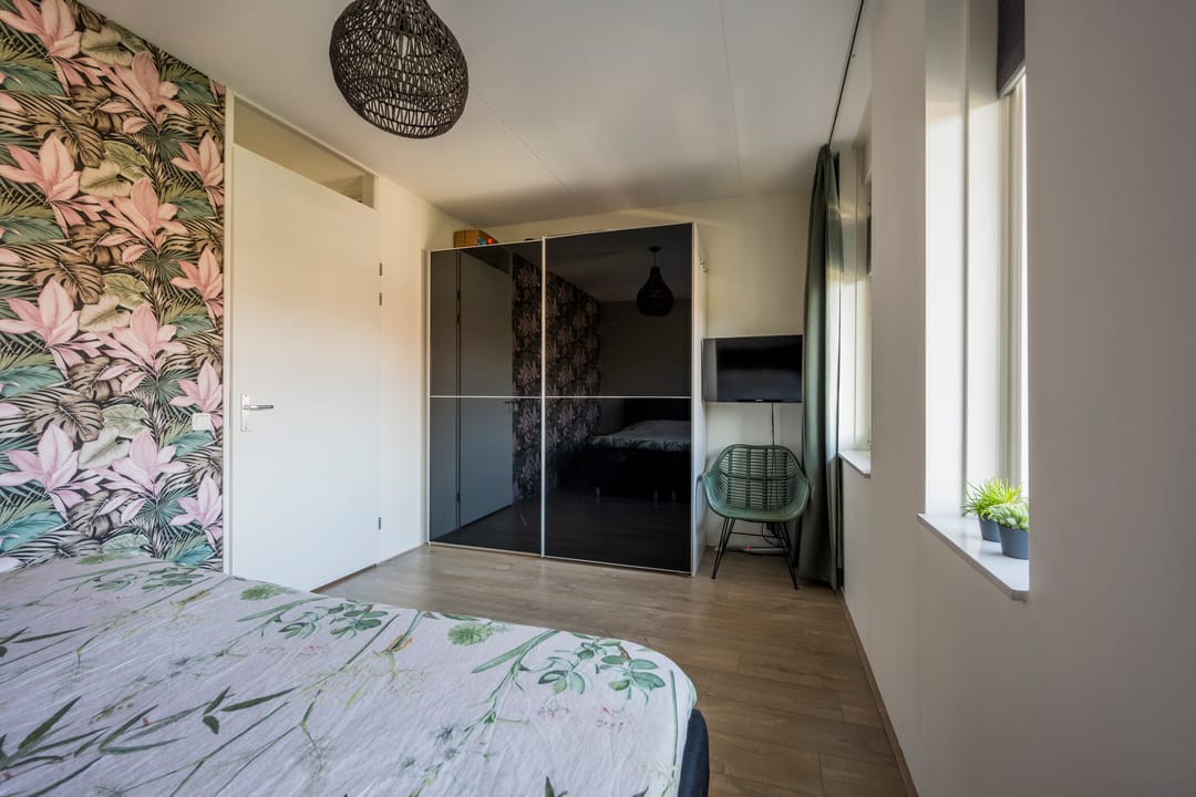 Foto 23 van Zijdevlinder 81