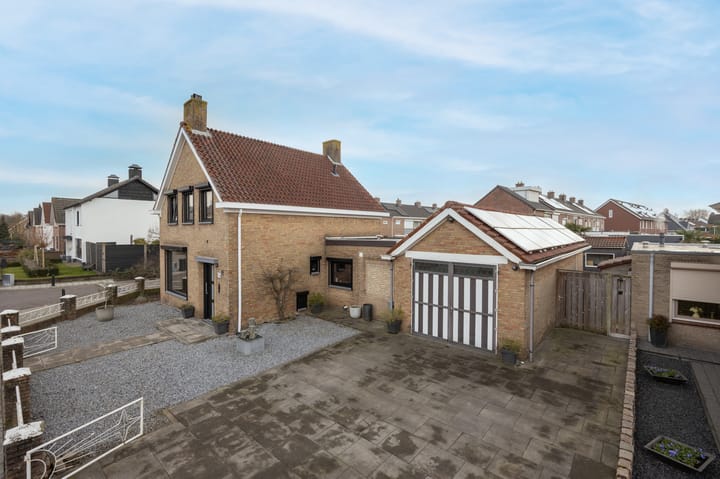 Foto 37 van Irenestraat 8