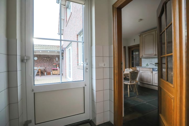 Photo 19 of Venloseweg 6