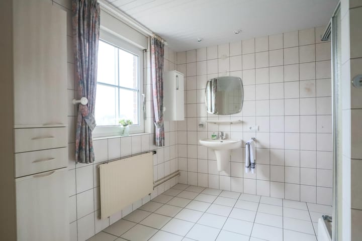 Photo 41 of Venloseweg 6