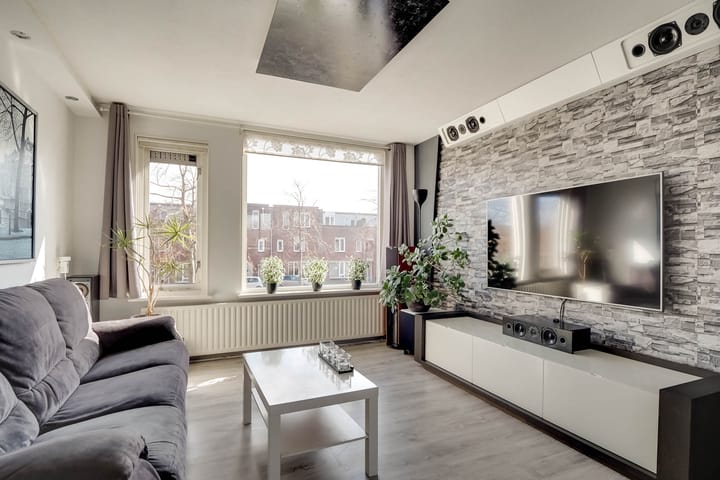 Foto 4 van Ekster 84