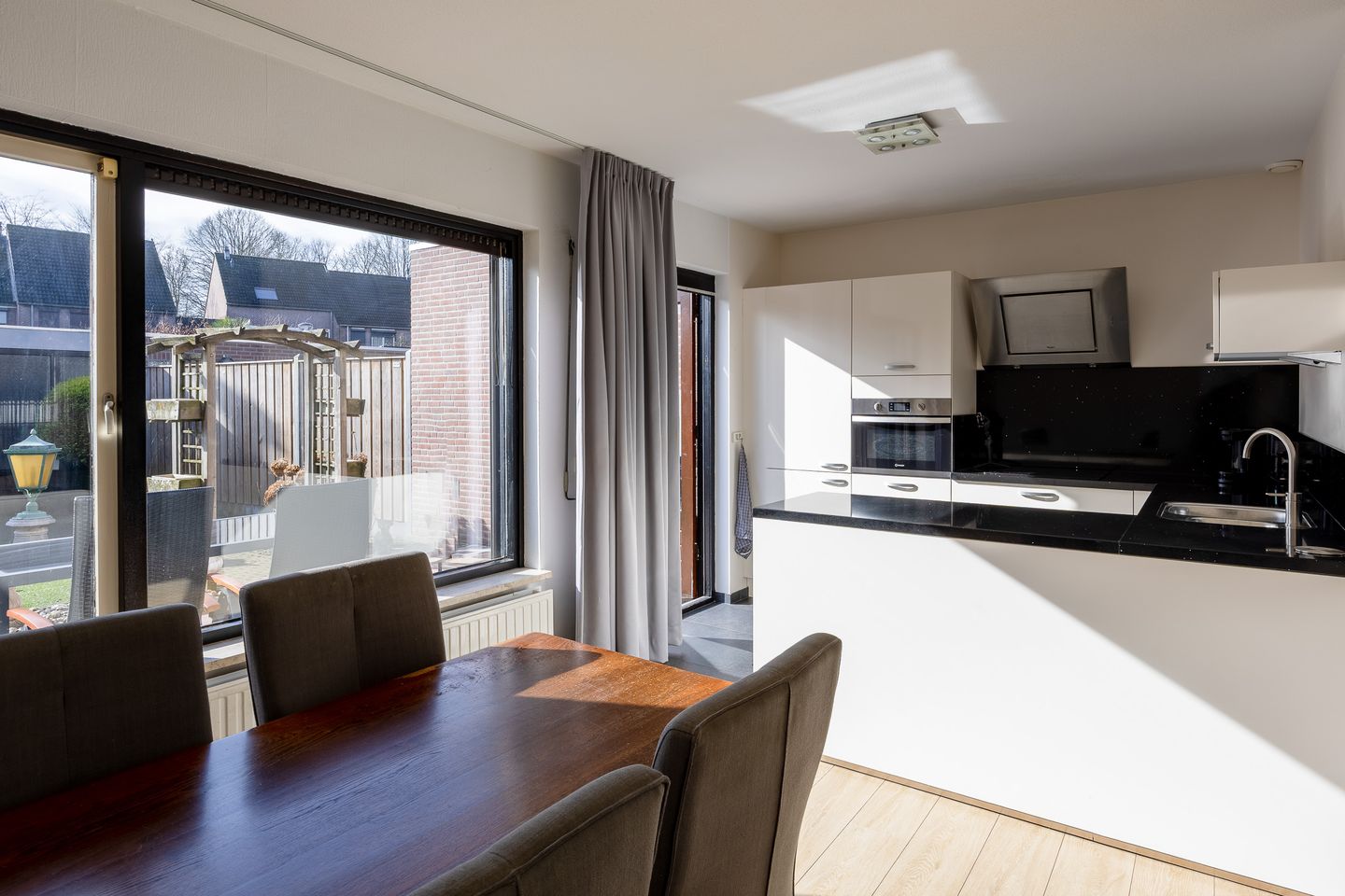 Photo 10 of Schutsboom 12