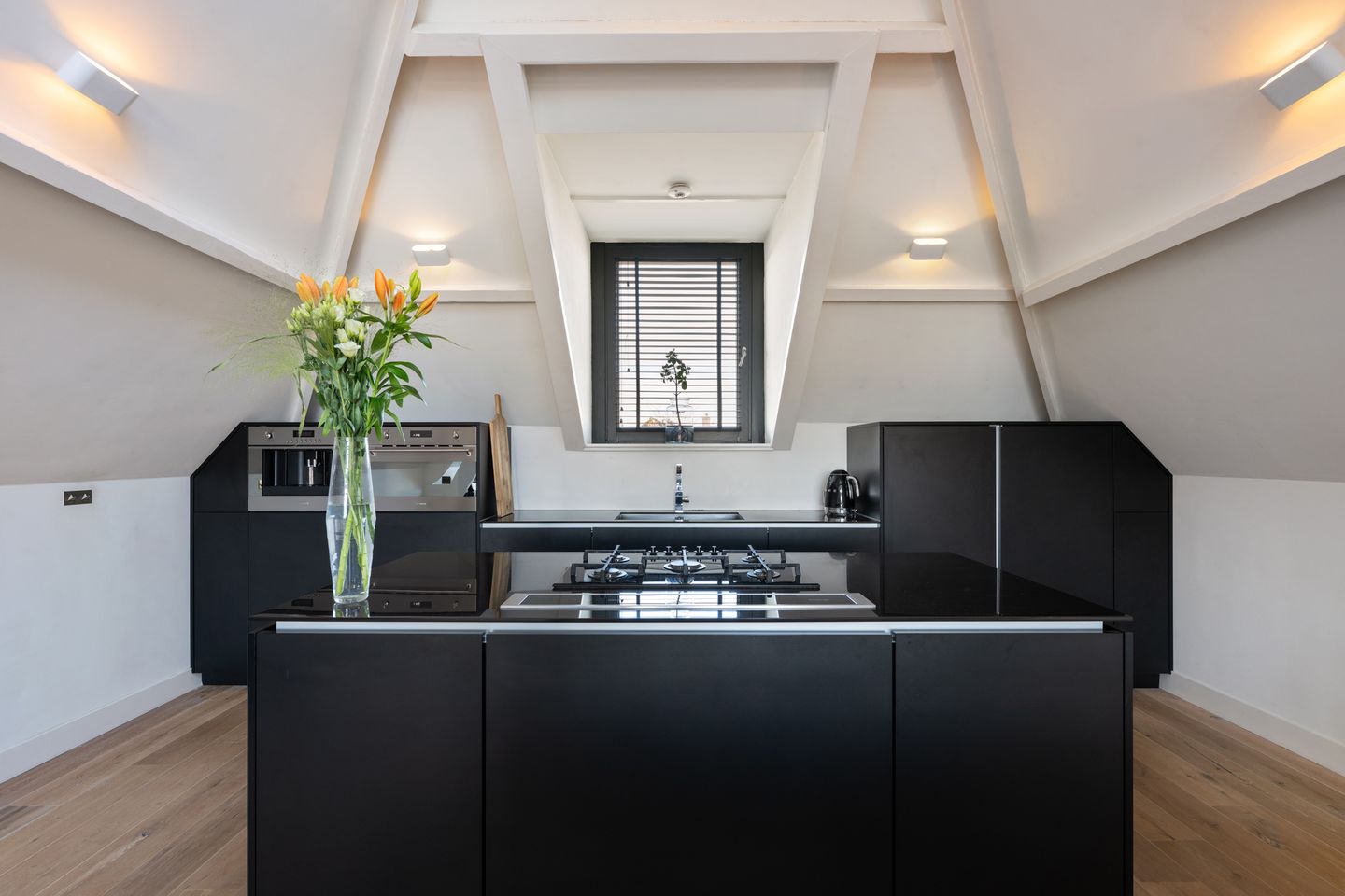 Foto 14 van Claes de Vrieselaan 68-B02