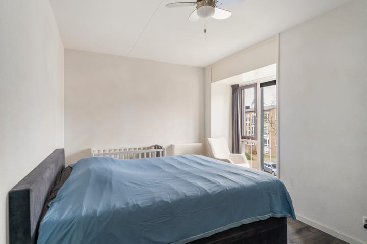 Photo 15 of Valthestraat 43