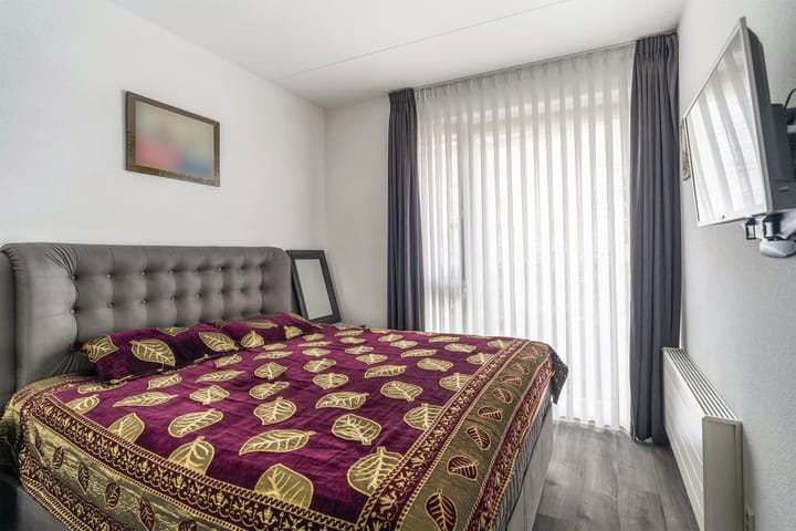 Photo 23 of Valthestraat 43