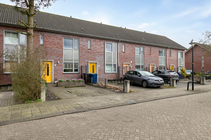 Photo 2 of Pieter van Damstraat 41