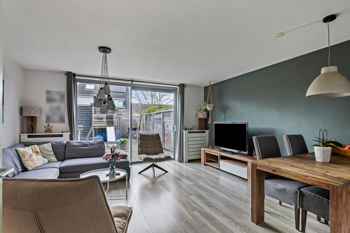 Photo 4 of Pieter van Damstraat 41